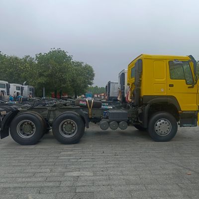手動トランスミッション型 強力なトラック トラクター HOWO6X4 トラクター 困難な輸送作業のための トラクター