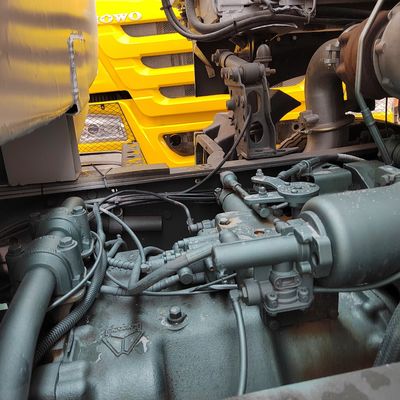 シノトルク HOWO 6X4 水配送トラック ユーロ3 排放基準の重用設計