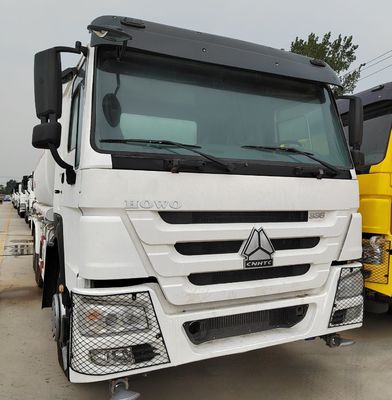シノトルク HOWO 6X4 水配送トラック 総重量13570.000kg