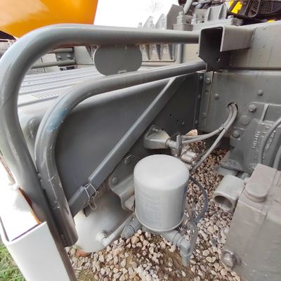 認証された Sinotruk HOWO 6X4 15m3 標準の飲料水配送トラック
