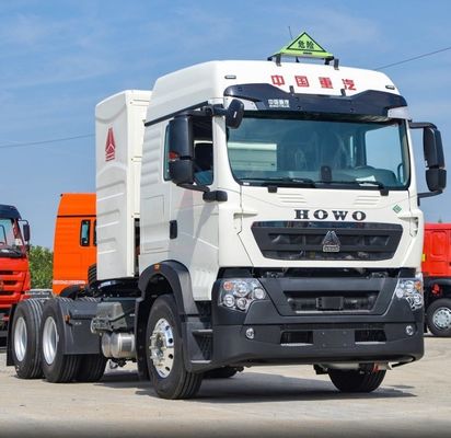 CNG/LNG Sinotruk HOWO 336/371/420HP 6X4/8X4 10/12 ホイール用 トラクターヘッド貨物トラック