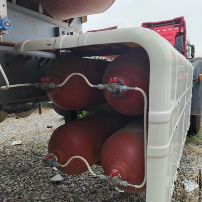中古シノトラック HOWO 6X4 CNG トラクター トラック 負荷容量 31-40t GCC タイヤ認証