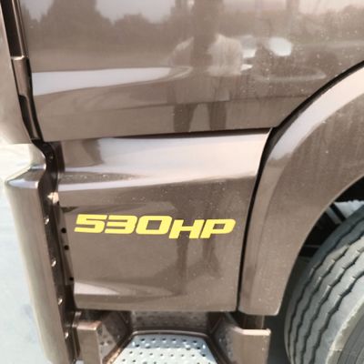 重荷用10輪解放Jh6 530HPトラックのチューブレスタイヤ設計を導入する