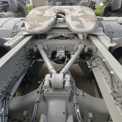自動トランスミッション 重型トラック Euro6 HOWO LNG トラクター トレーラーヘッド 重荷用