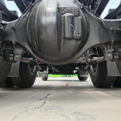 Euro6 2024 Jh6 重荷輸送トラック トレーラー ガスの 6X4 手動・自動商用スクラパー