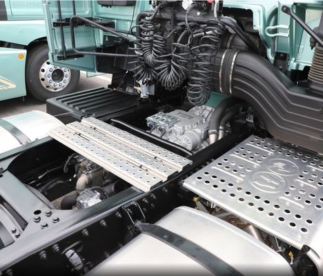 8800.000kg 総重量 580HP LNG FAW 6*4 と 4*2 トラクター トラック 負荷容量 31-40t