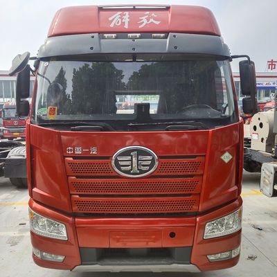 510HP FAW Jiefang J6p ガス 6X4 と 6X2 トラクション トラック 7.40m * 2.55m * 3.76m