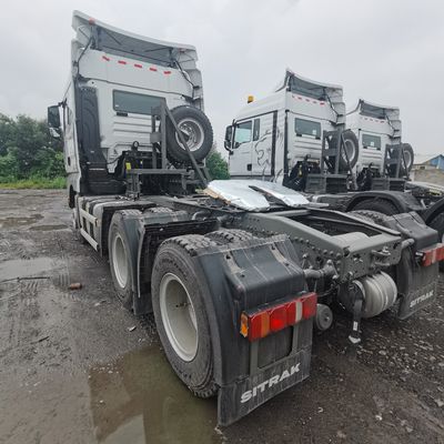 390HP Sinotruk シトラック トラクター 空気懸垂座席と6ヶ月間の販売後サービス