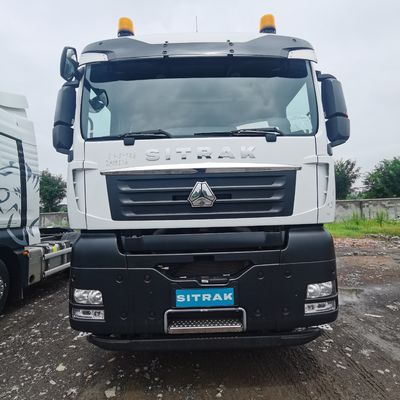 重荷 Sinotruk Sitrak CNG トラックと牽引 カスタマイズされた要求と出荷