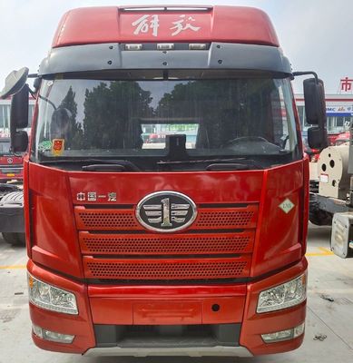 FAW J6p 輸送ソリューションのためのガス 6X4 トラクター ECE タイヤ認証