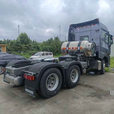 国営重貨車グループ 6X4 LNG燃料トラクター輸送トラック