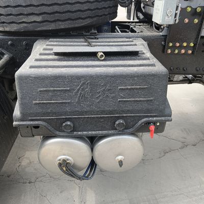 6×4 駆動車 シノトラック シャーシ 解放ガス トラクター トレーラー トラック 530HP 容量