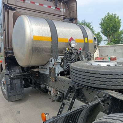 630HPガストラクター輸送トラック 4*2 シノトラック・シャシーと &gt; 8L エンジン容量