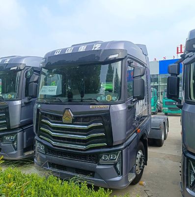 ハオウ LNG トラクター トラック 6*4/4*2/6*2 重荷輸送のための完璧なソリューション