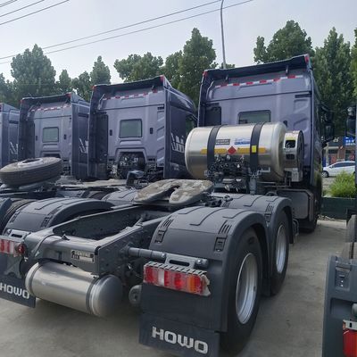 ハオウ LNG トラクター トラック 6*4/4*2/6*2 重荷輸送のための完璧なソリューション