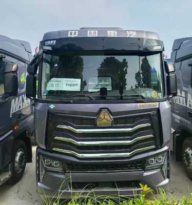 2024 Euro6 HOWO LNG トラクション トラック 6 * 4/4 * 2/6 * 2 480HPから700HPの輸送 トラック