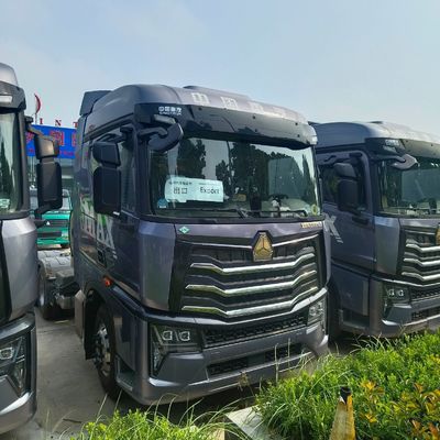 カスタマイズされた2024 HOWO LNG トラクター トラック 480HPから700HP