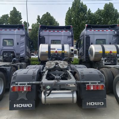 US 2024 軽型 HOWO LNG ガス トラクション トラック 6 * 4 480HP から 700HP 部品付き トラック