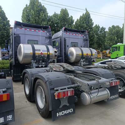 US 2024 軽型 HOWO LNG ガス トラクション トラック 6 * 4 480HP から 700HP 部品付き トラック