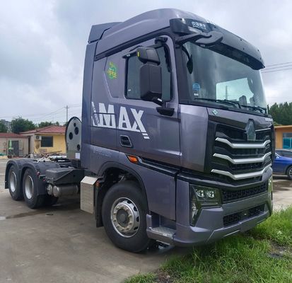 2024 Sinotruk HOWO LNG トラクターヘッド 長距離輸送 7.81m*2.53m*3.98m