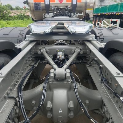 パーソナライゼーション 2024 重荷 HOWO 540HP 6X4/10 ホール トラクション トランスポート トラック ヘッド トラック