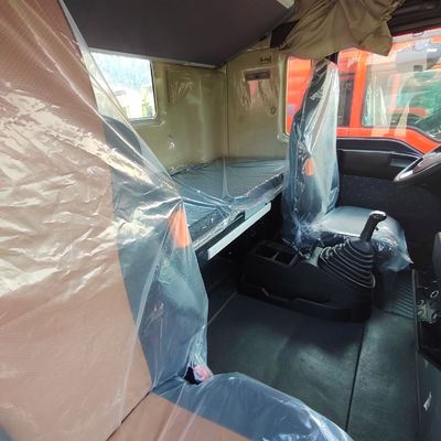手動トランスミッション タイプ あなたの要求のためのシノトラックHOWO 6X4 CNGトラクタートラック