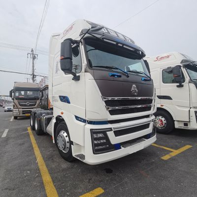 6気筒キックスタート Sinotruk HOWO 6X4 重用車 高性能・信頼性