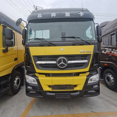 重荷輸送 北京ベンツ トラクタートラック シノトルク・シャシ エンジン容量 &gt;8L