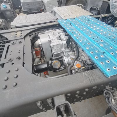 重荷輸送用ベイベントラック 6X4シャシーと動力補助水力方向車