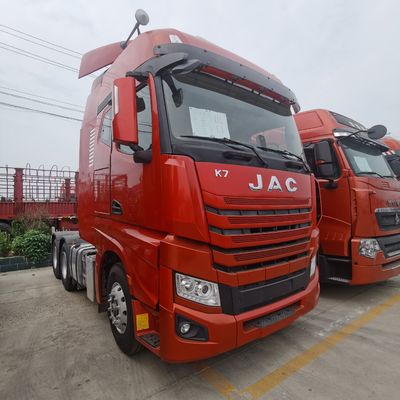 負荷容量 31-40t 560HPと空気懸垂運転席の重荷牽引トラック