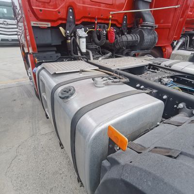 JAC 6X4 トラック 600L 燃料タンク チューブレスタイヤ設計 351-450hp
