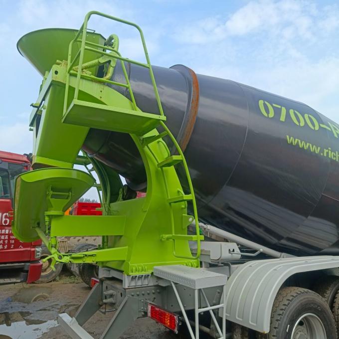 Chinese Manufacturer′s Automatic Hydraulic Mixer, Self Loading Cement Concrete Mixer Truck, Truck
