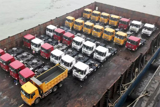 Sinotruk HOWO 6X4 15000liters 2000lm³ Drinking Spraying Water Delivery Truck Discount5%